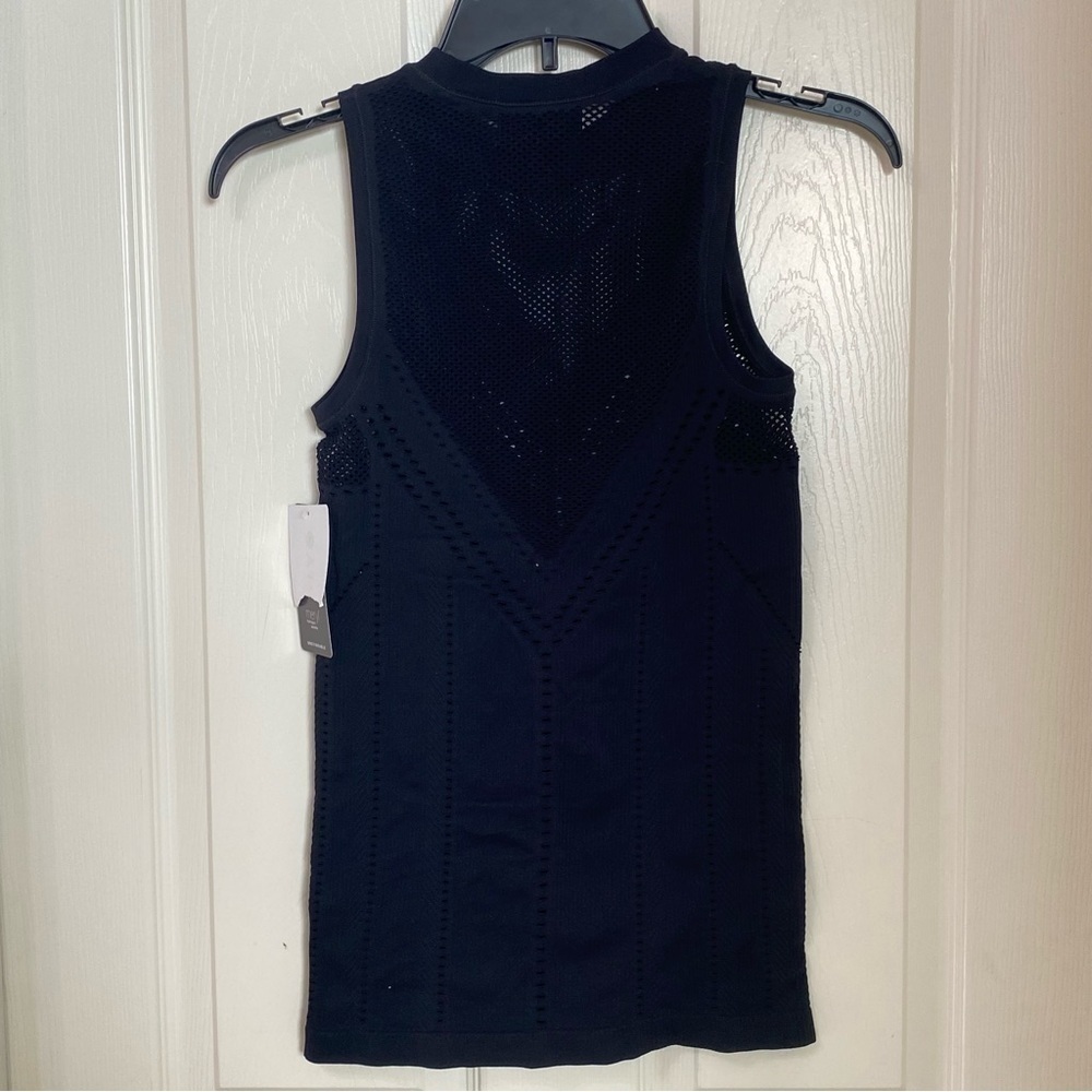 Athleta New Size XS Black Chafe Free Seemless Oxygen Workout Gym Tank Activewear - Picture 5 of 8